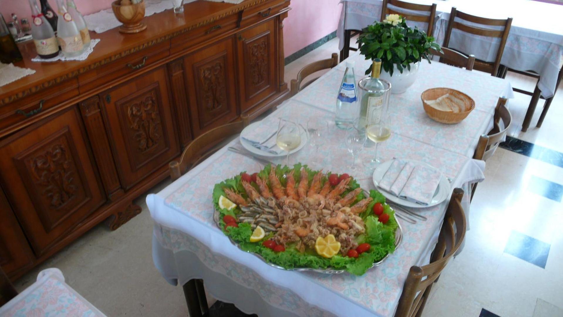 Albergo Cecchin Balestrino Экстерьер фото